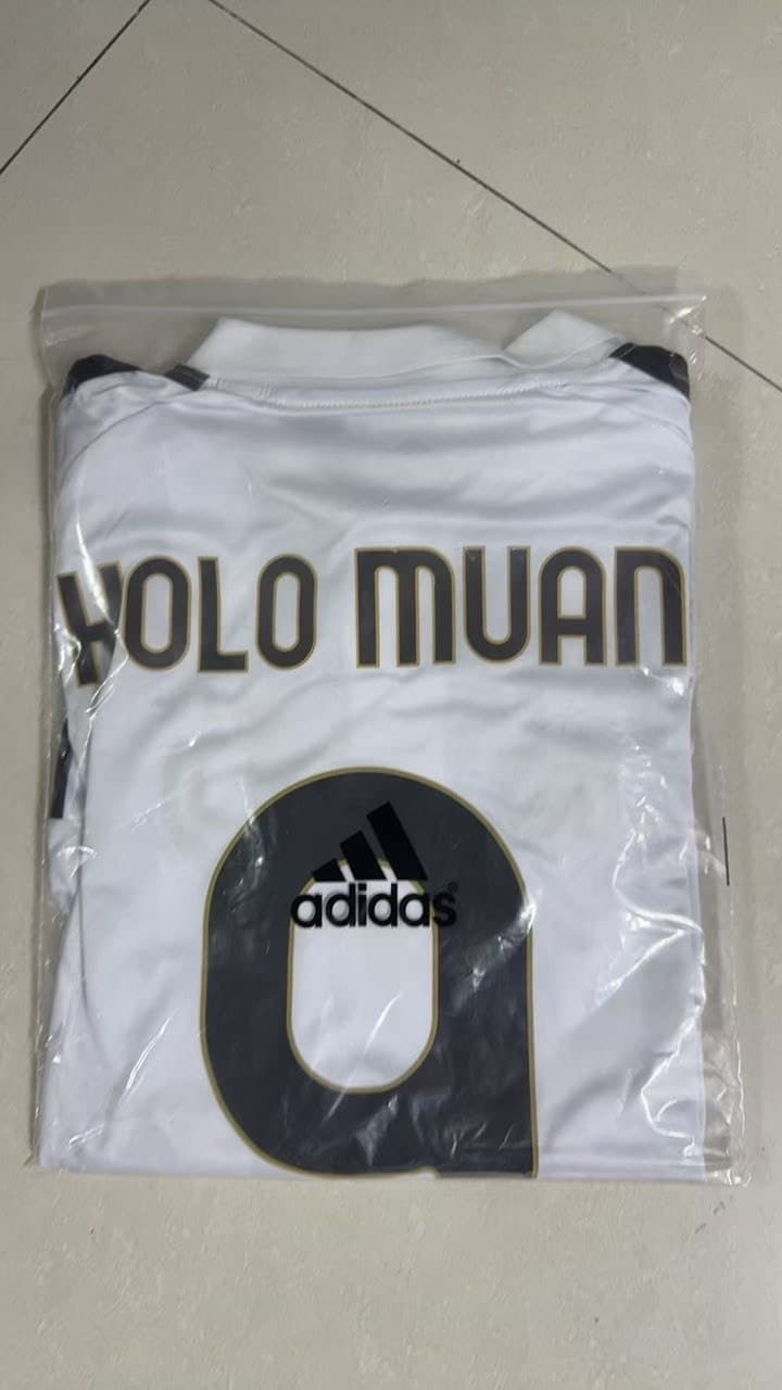 Maglia Juventus third rosa personalizzata NÚÑEZ ricevuta da un cliente Goal Mania