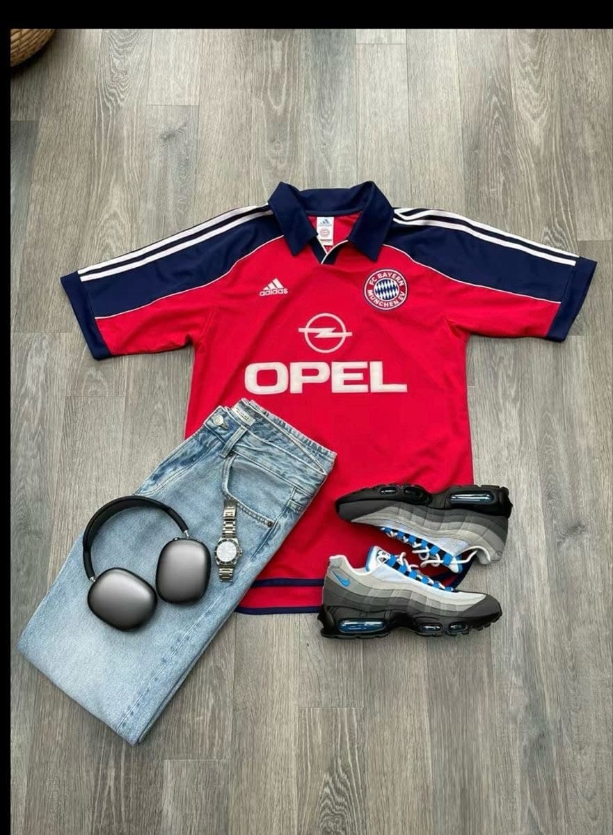Maglia da calcio storica ricevuta da un cliente Goal Mania