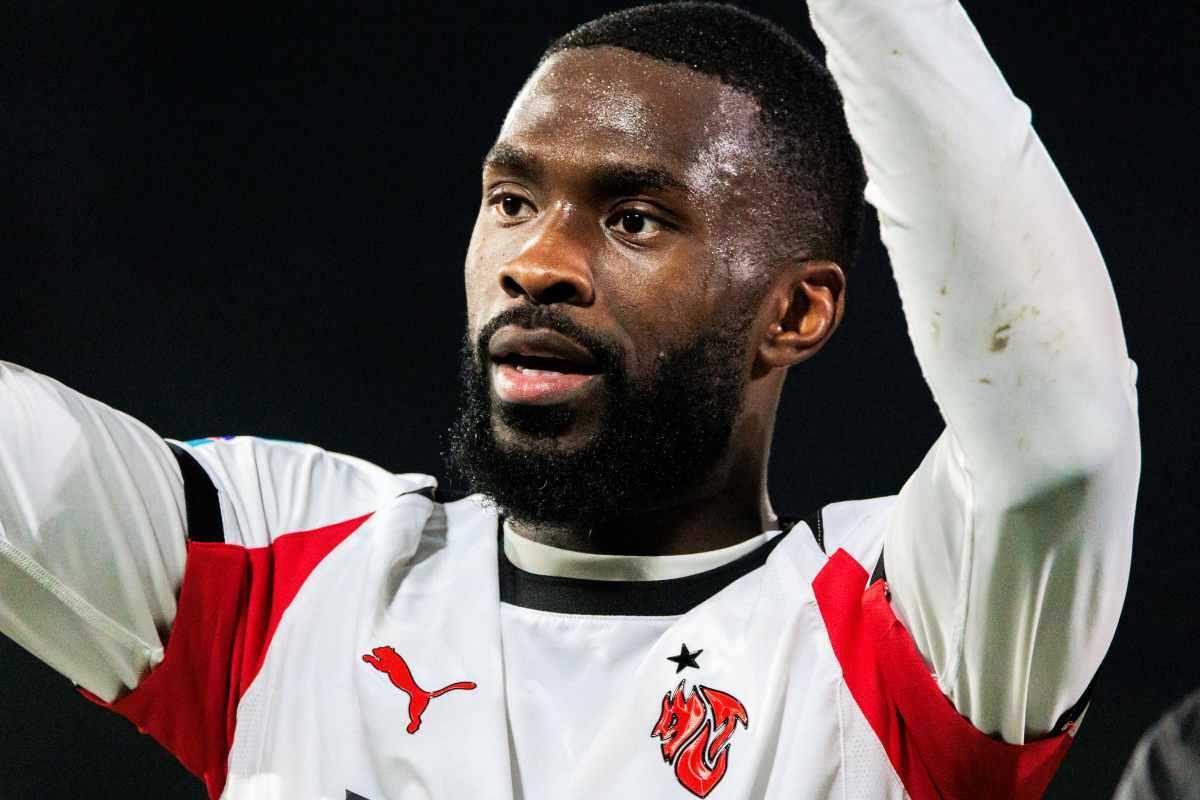 Tomori torna in gruppo al Milan, ma l'addio resta nell'aria
